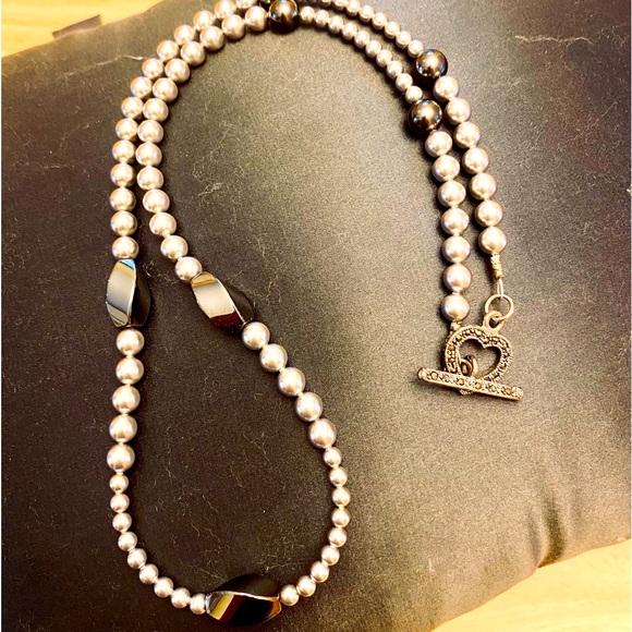 Glitz Beads and Beyond Jewelry - Handmade brand new faux gray pearls with hematite beads. Measures 24 inches.